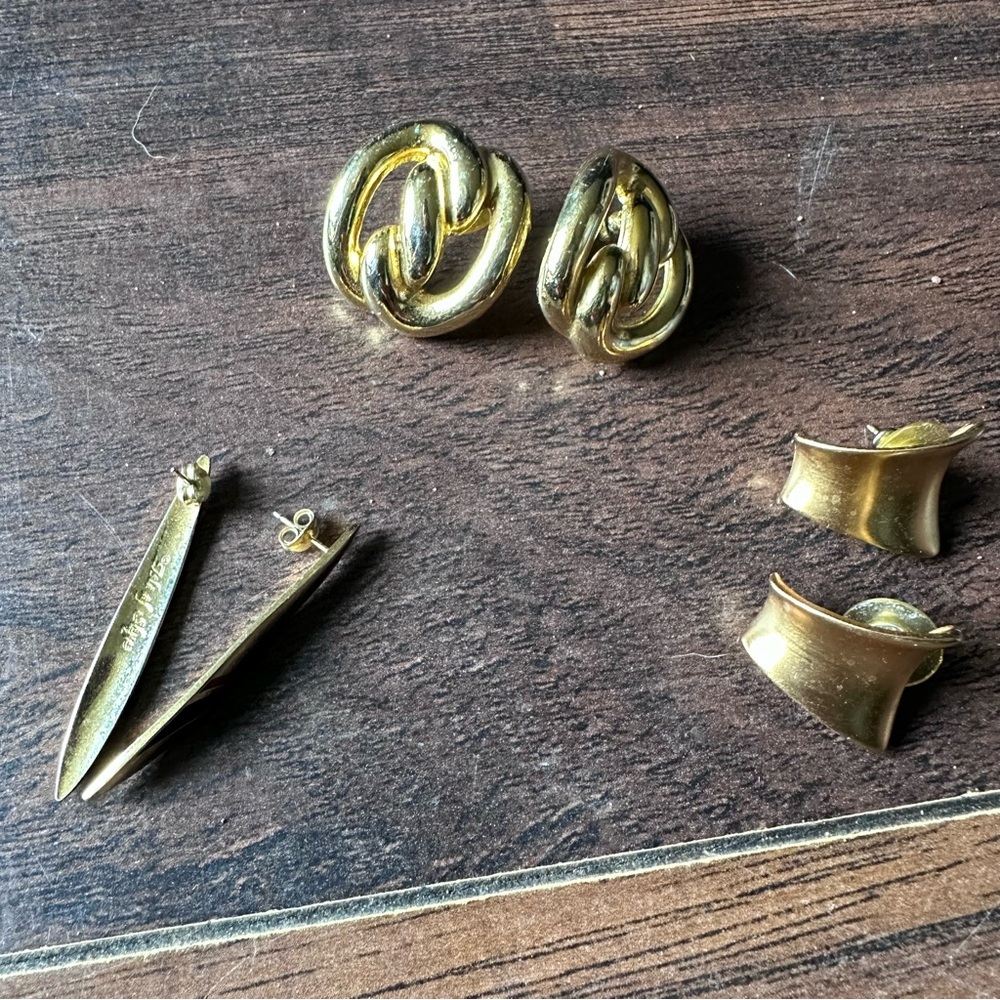 Gold Tone Vintage Earrings Set